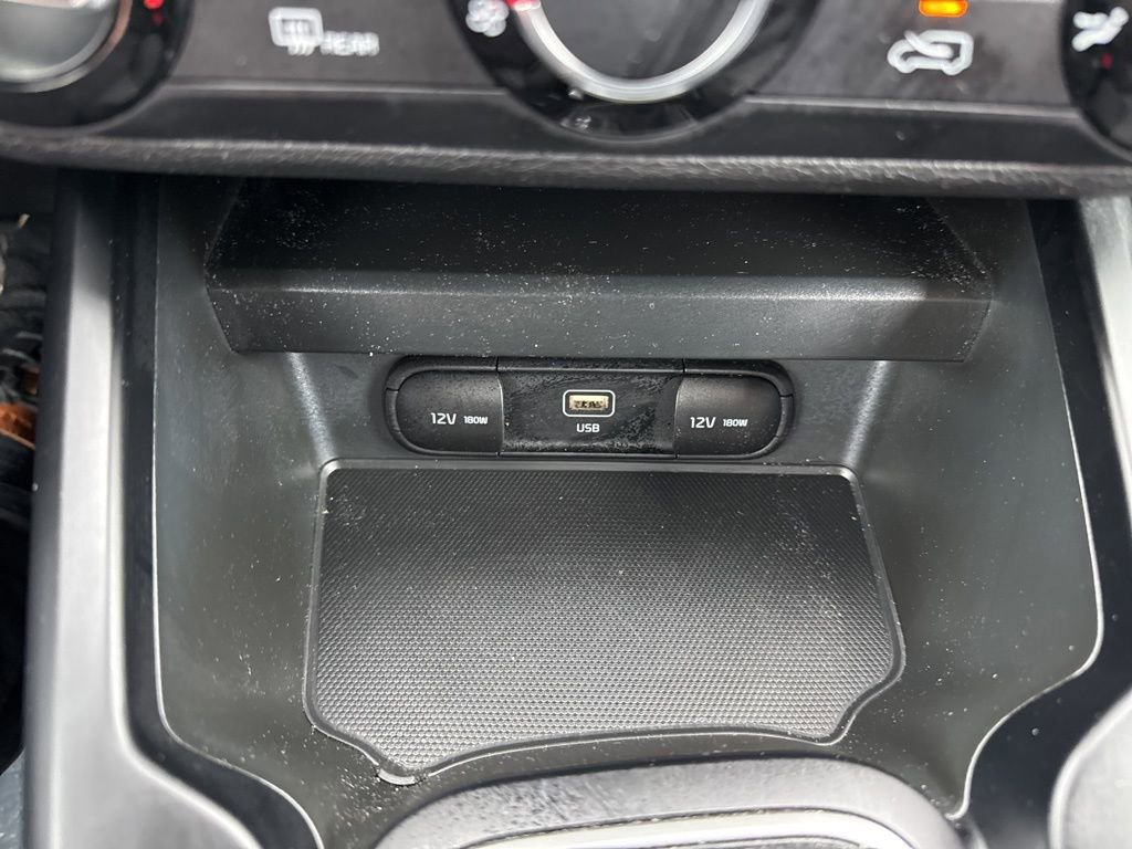 Used 2023 Kia Soul LX image 27