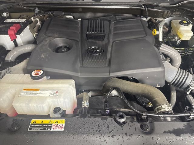 Used 2024 Toyota Tundra Limited w/ TRD Off-Road Package image 10