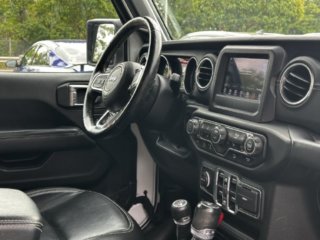 Used 2020 Jeep Wrangler Unlimited Sahara w/ Dual Top Group AWD/4WD image 31