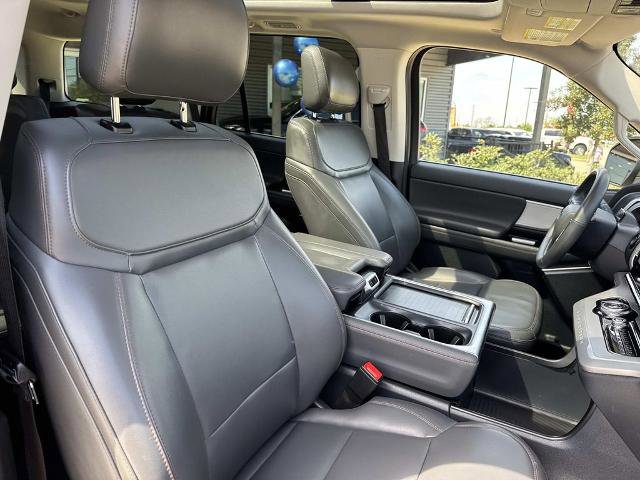 Certified 2025 Ford Expedition Active image 13