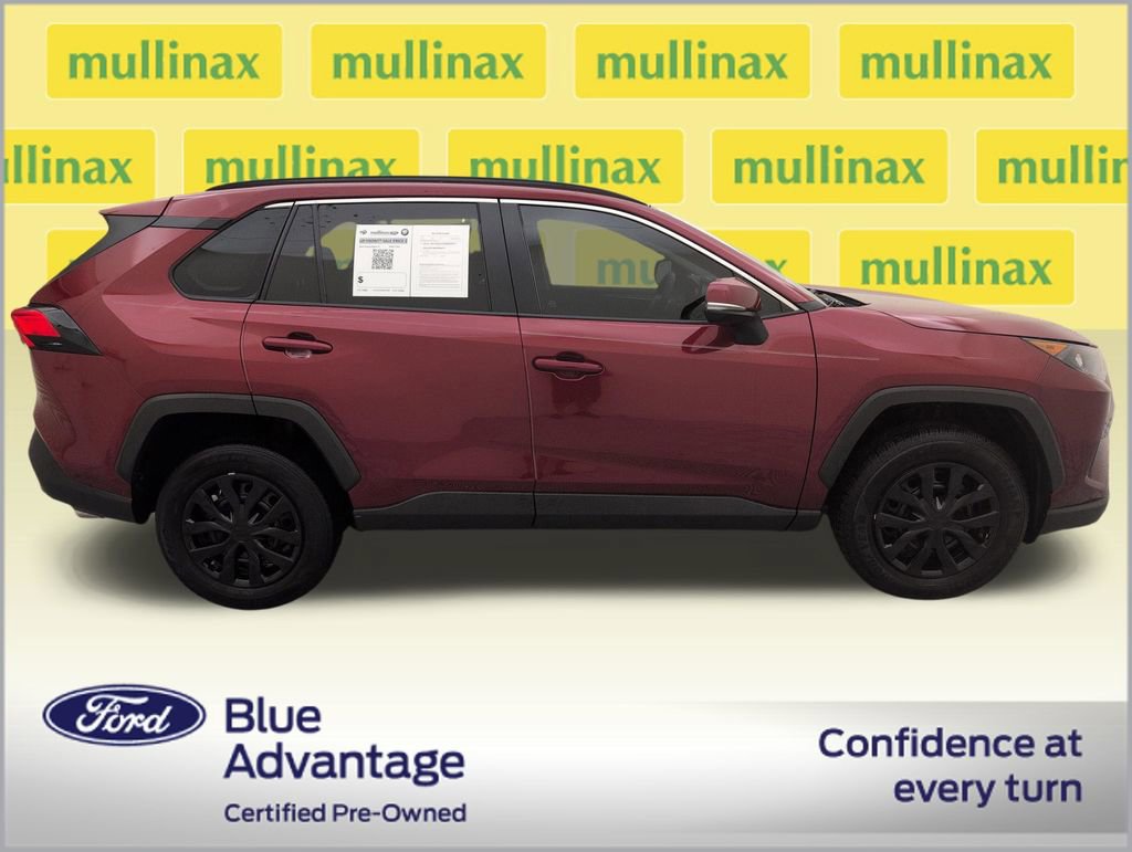 Used 2019 Toyota RAV4 LE AWD/4WD image 6