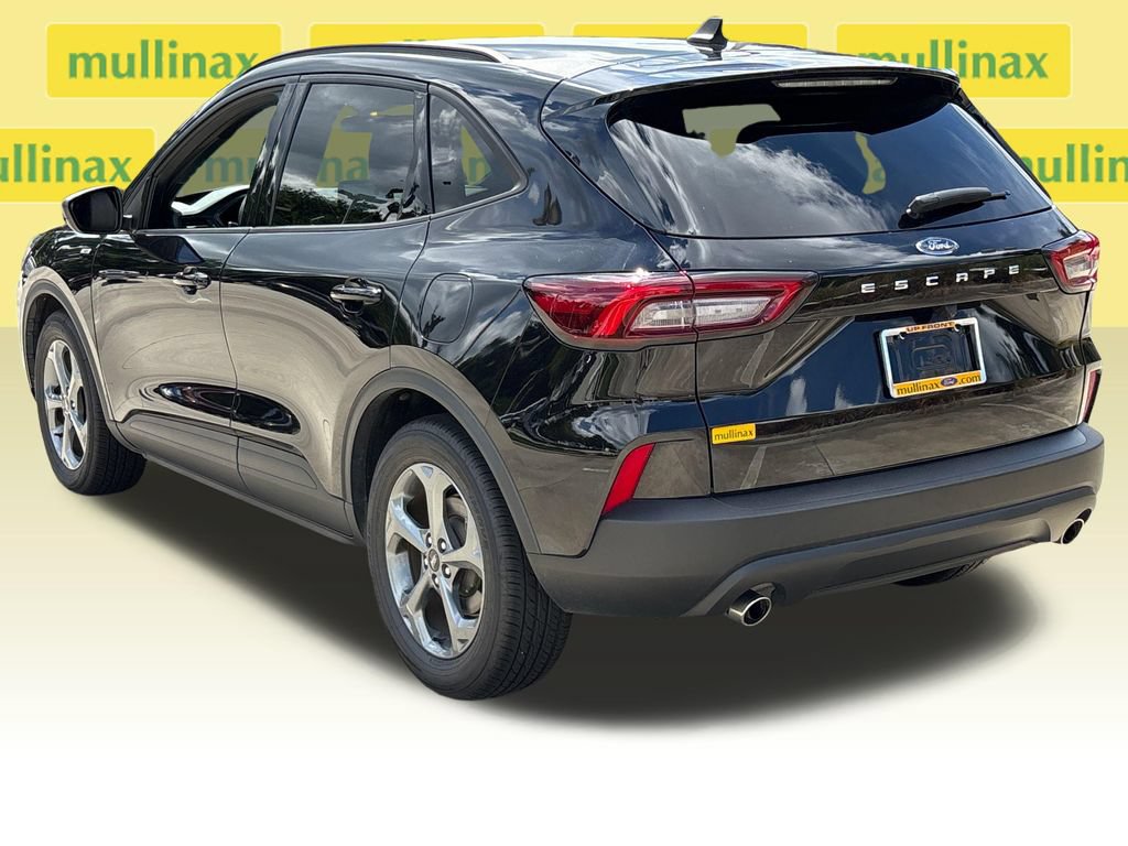 Certified 2025 Ford Escape ST-Line FWD image 9