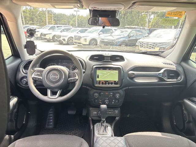 Used 2023 Jeep Renegade Altitude w/ Sun/Sound Group AWD/4WD image 7