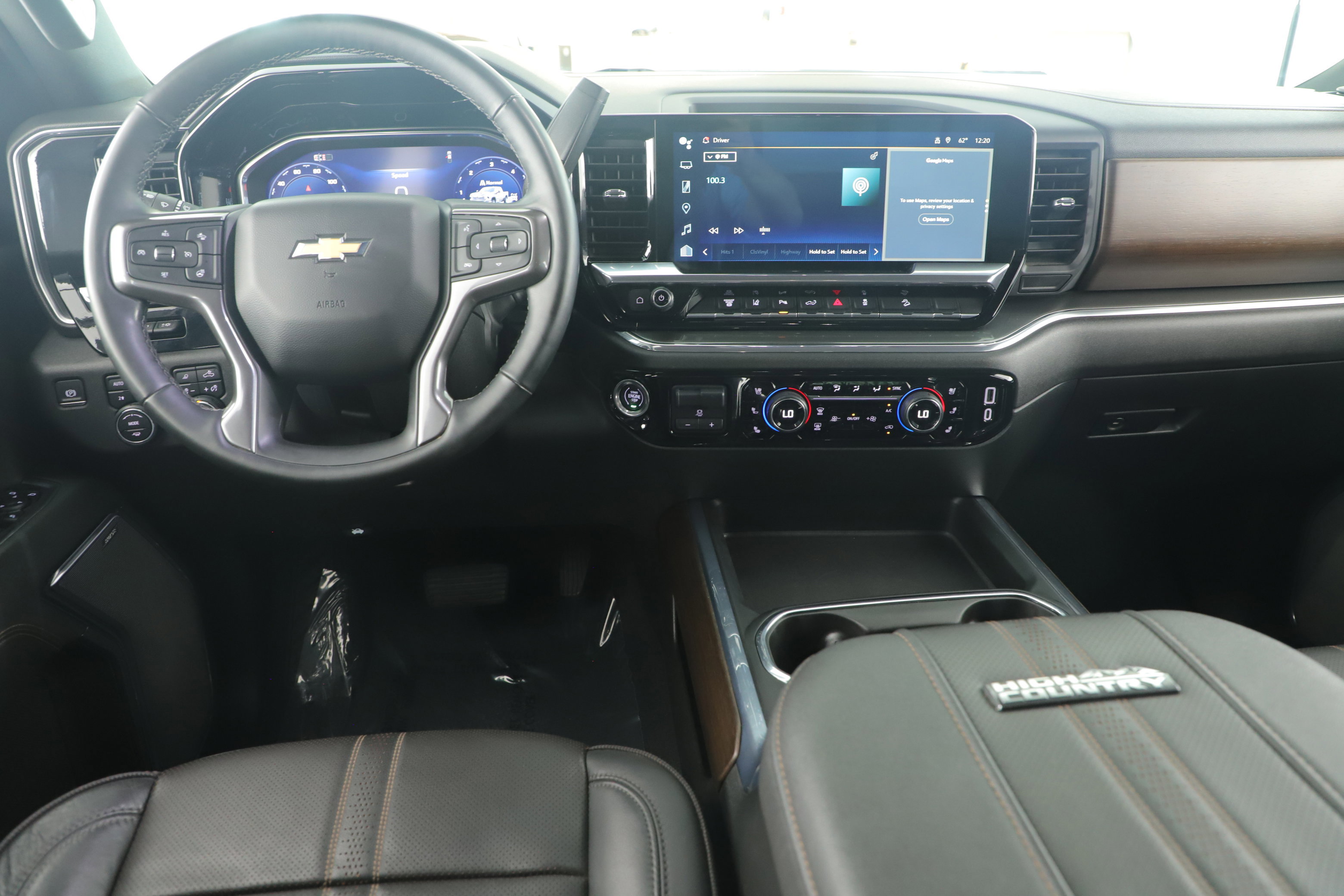 Used 2024 Chevrolet Silverado 3500 High Country w/ Technology Package image 22