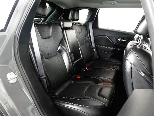 Used 2023 Jeep Cherokee Altitude Lux AWD/4WD image 17