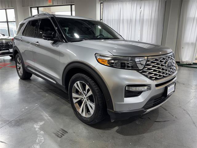 Certified 2020 Ford Explorer Platinum w/ Premium Technology Package AWD/4WD image 5