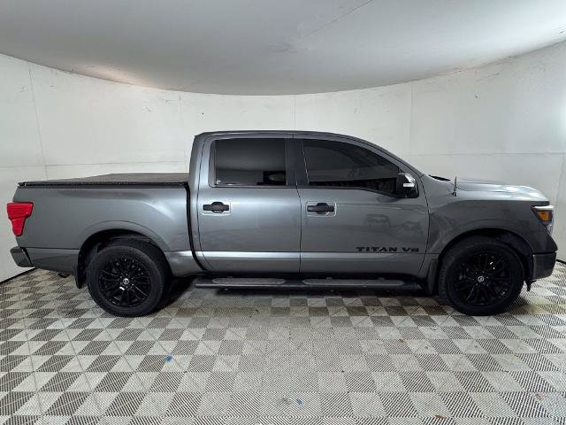 Used 2018 Nissan Titan SV w/ SV Convenience Package AWD/4WD image 2