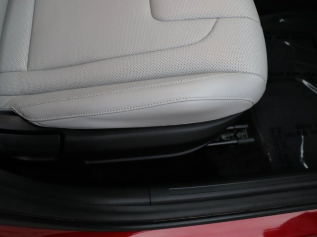 Used 2024 Hyundai Elantra Limited FWD image 10