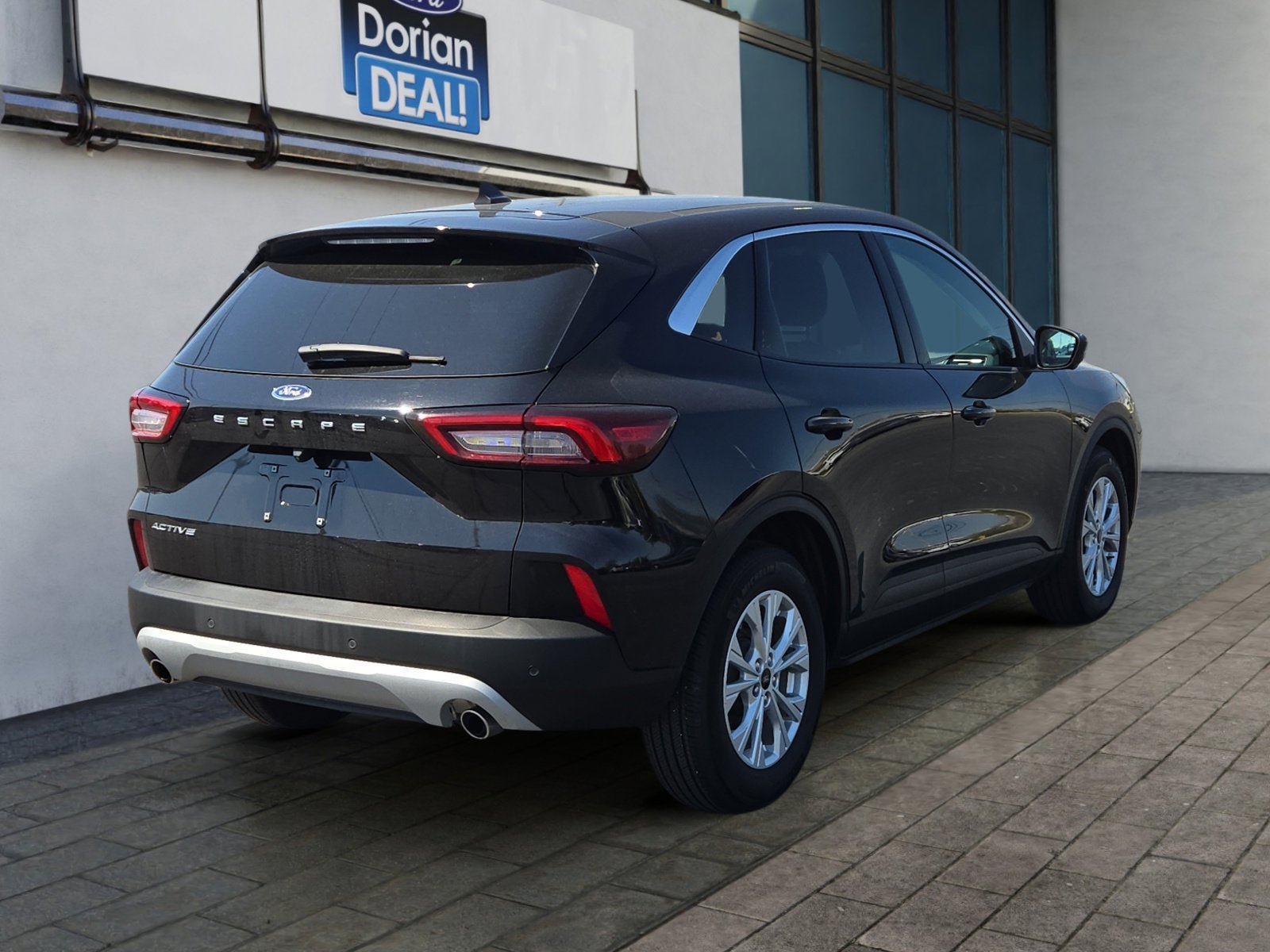 Certified 2023 Ford Escape Active w/ Tech Pack #2 FWD image 3