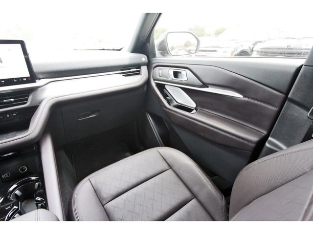 Certified 2026 Ford Explorer Platinum AWD/4WD image 9