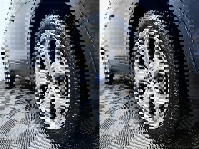 Certified 2019 Ford Escape Titanium image 2