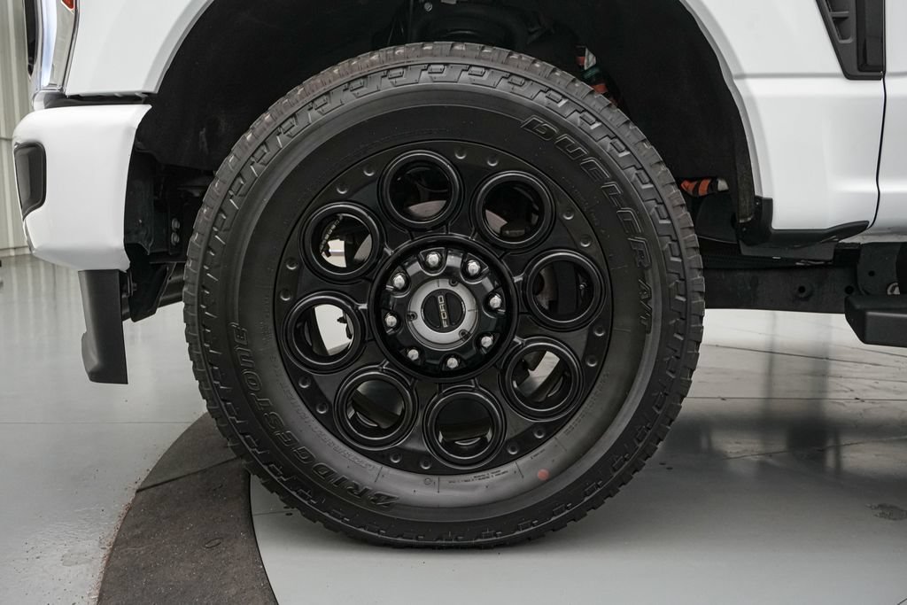 Certified 2025 Ford F250 Lariat w/ Black Appearance Package AWD/4WD image 11