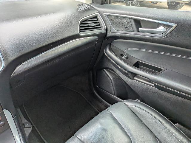 Certified 2018 Ford Edge Titanium image 17