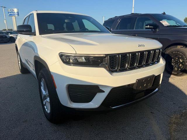 Used 2025 Jeep Grand Cherokee Laredo X AWD/4WD image 5