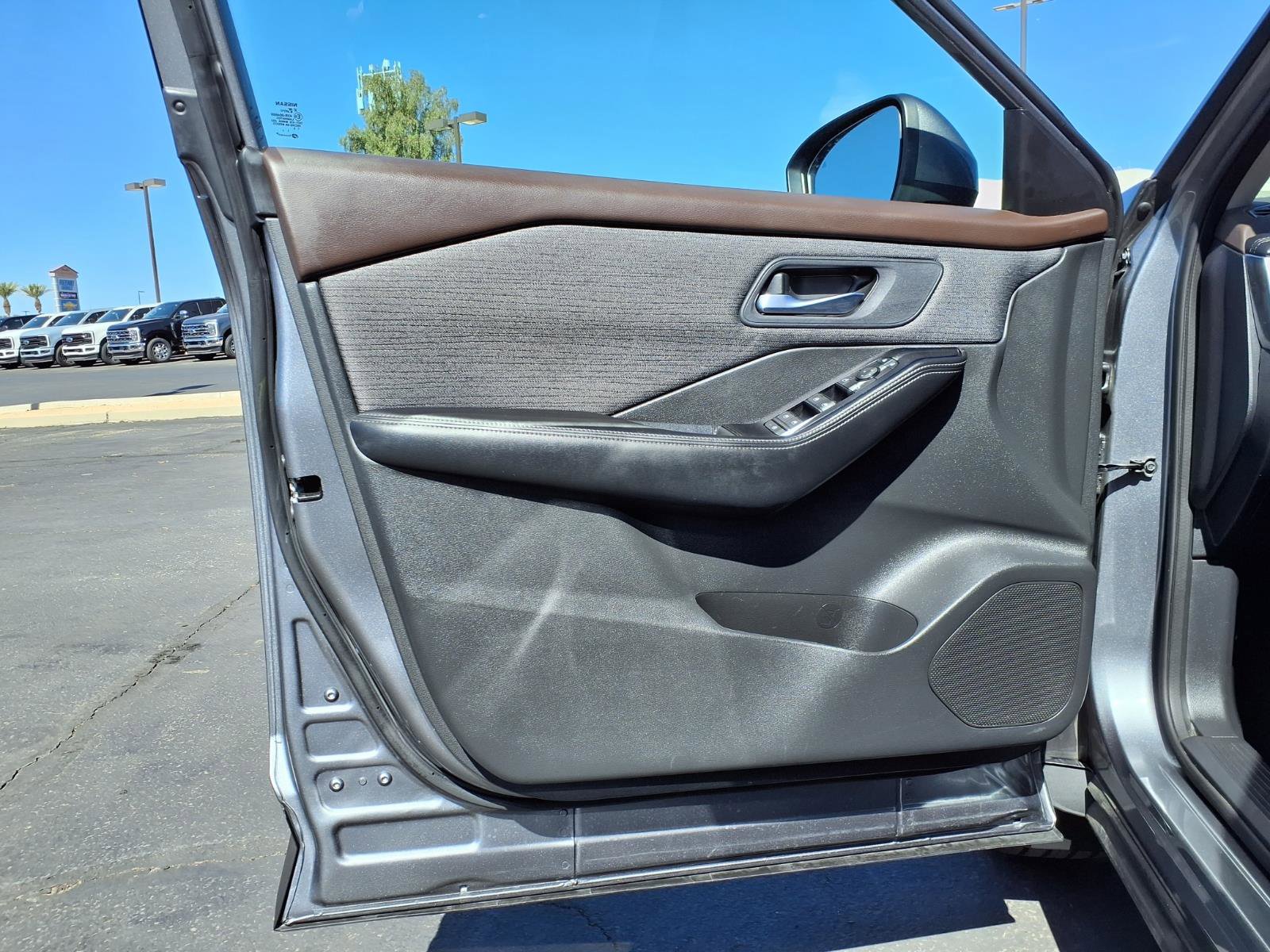 Used 2022 Nissan Rogue SV FWD image 20