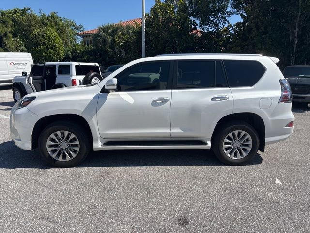 Used 2023 Lexus GX 460 Premium w/ Premium Plus Package image 2