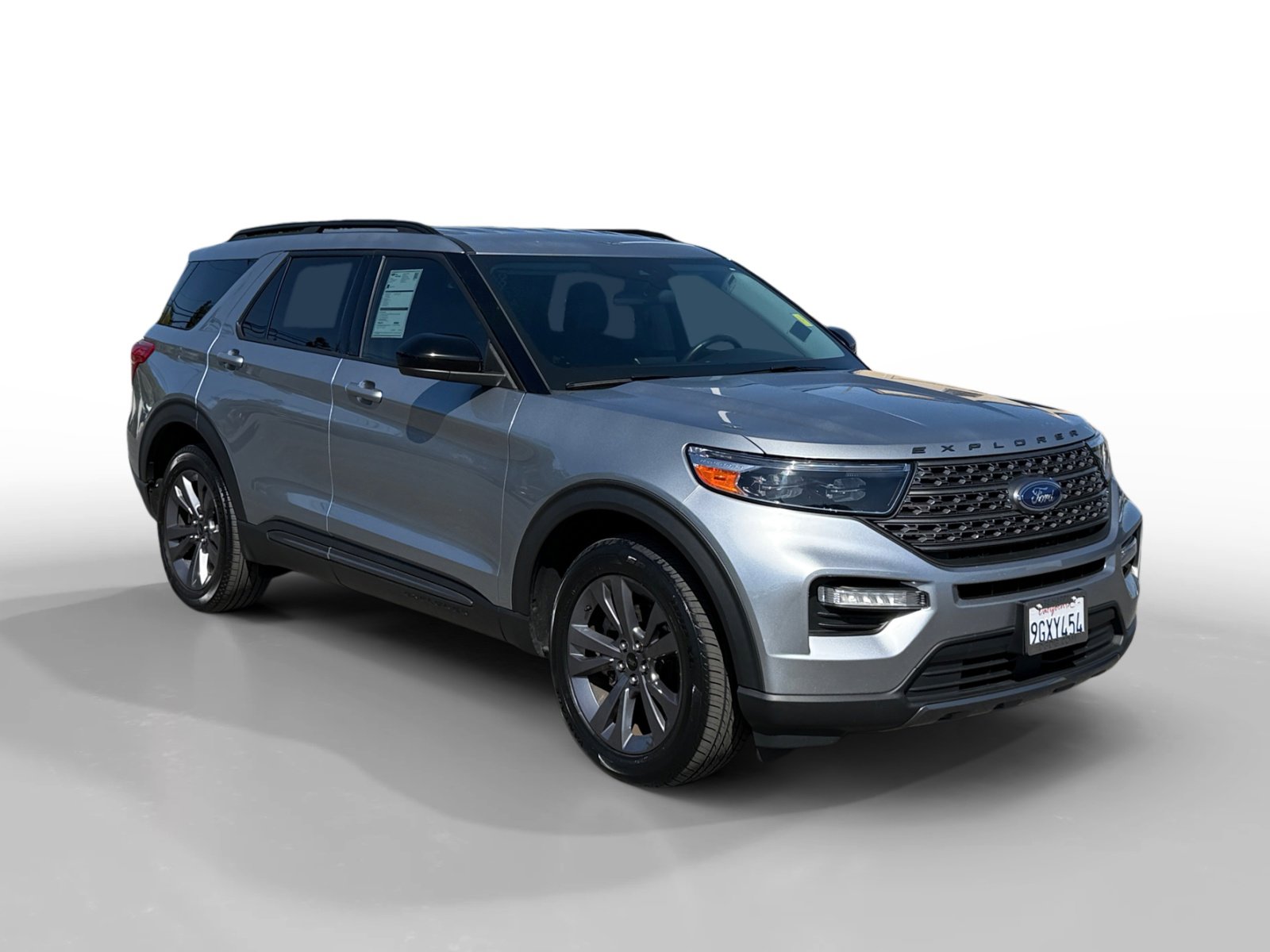 Certified 2023 Ford Explorer XLT w/ Equipment Group 202A AWD/4WD image 7