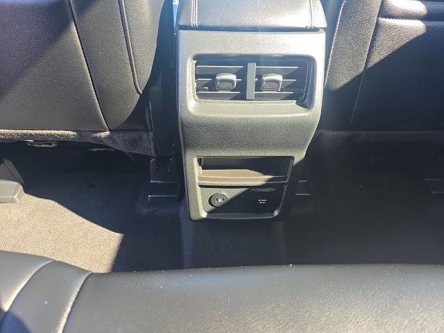 Certified 2024 Ford Edge Titanium image 38