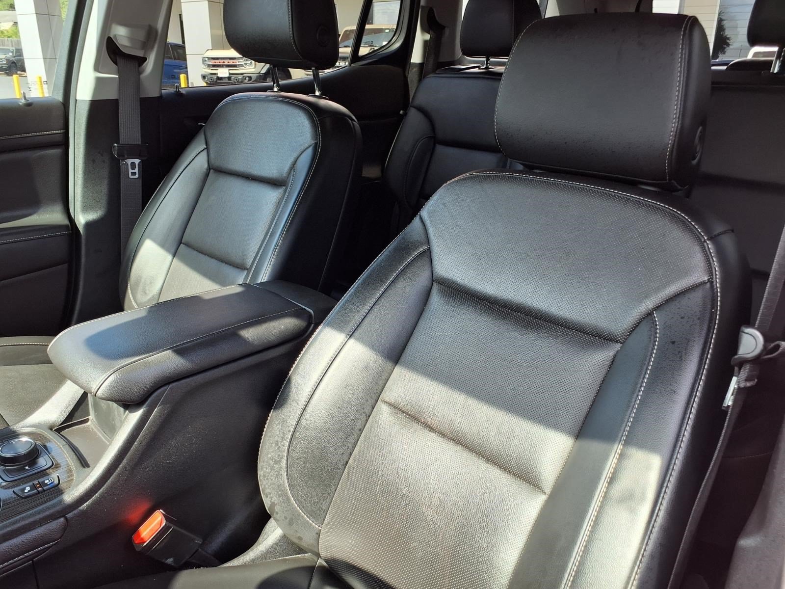 Used 2023 GMC Acadia SLT w/ Elevation Edition FWD image 16