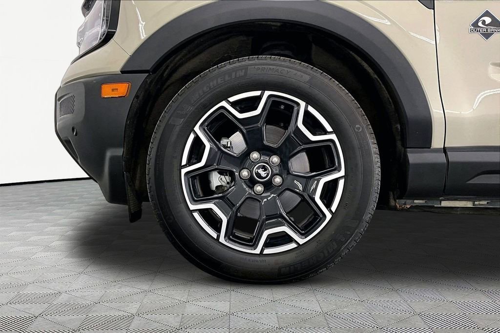 Certified 2025 Ford Bronco Sport Outer Banks w/ Outer Banks Tech Package+ AWD/4WD image 9