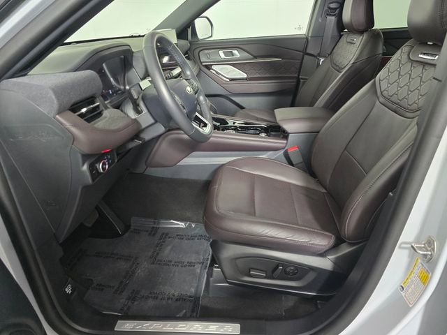 Certified 2025 Ford Explorer Platinum w/ LUX Leather Package AWD/4WD image 23