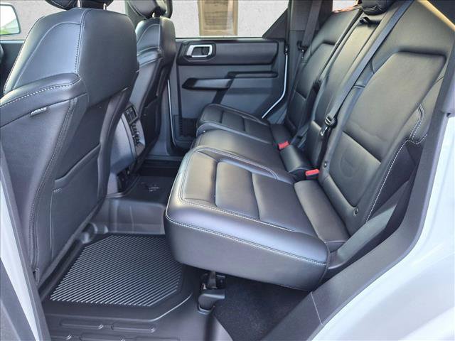 Certified 2025 Ford Bronco Outer Banks w/ Sasquatch Package AWD/4WD image 17
