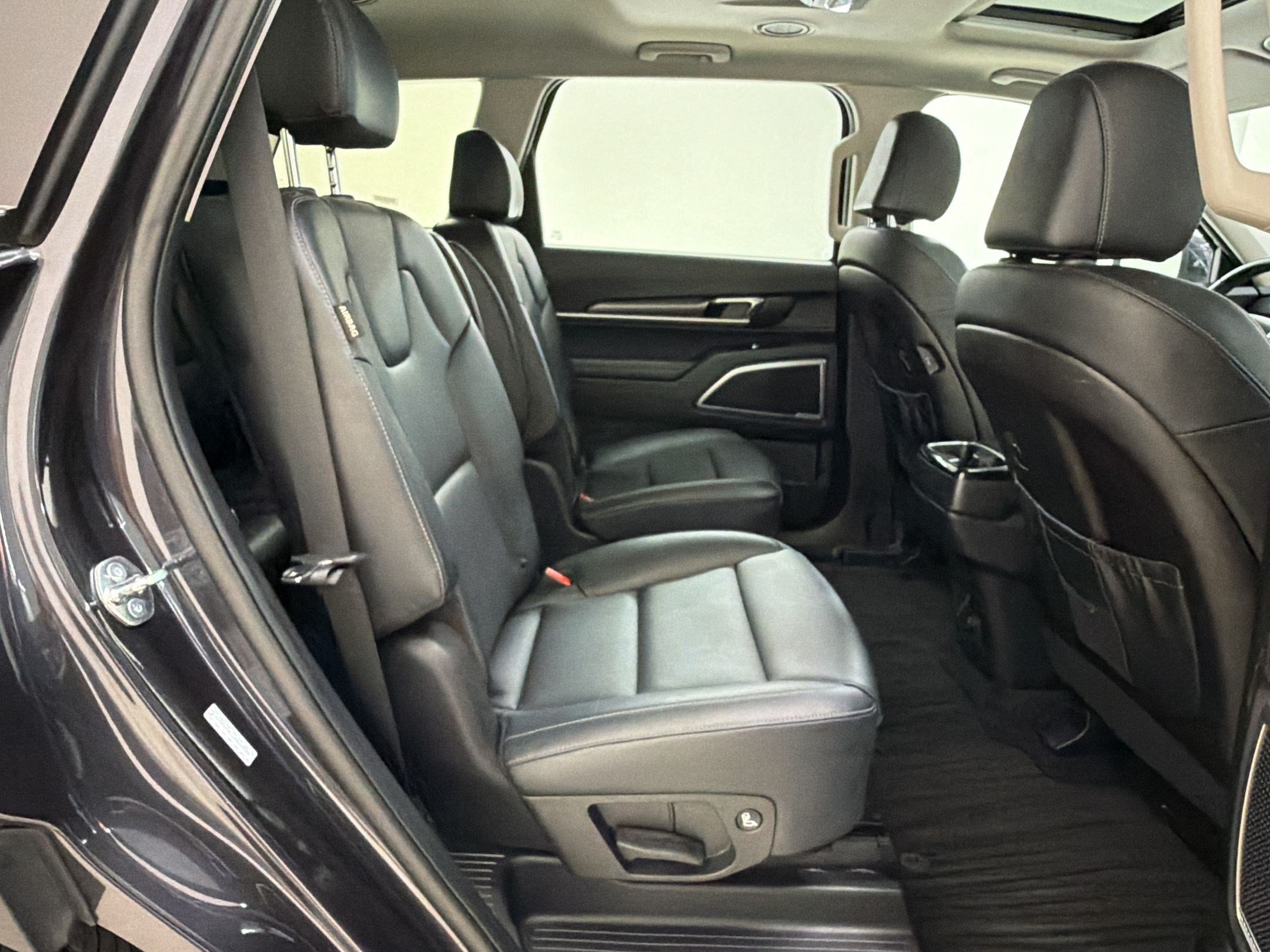 Used 2025 Kia Telluride S FWD image 34