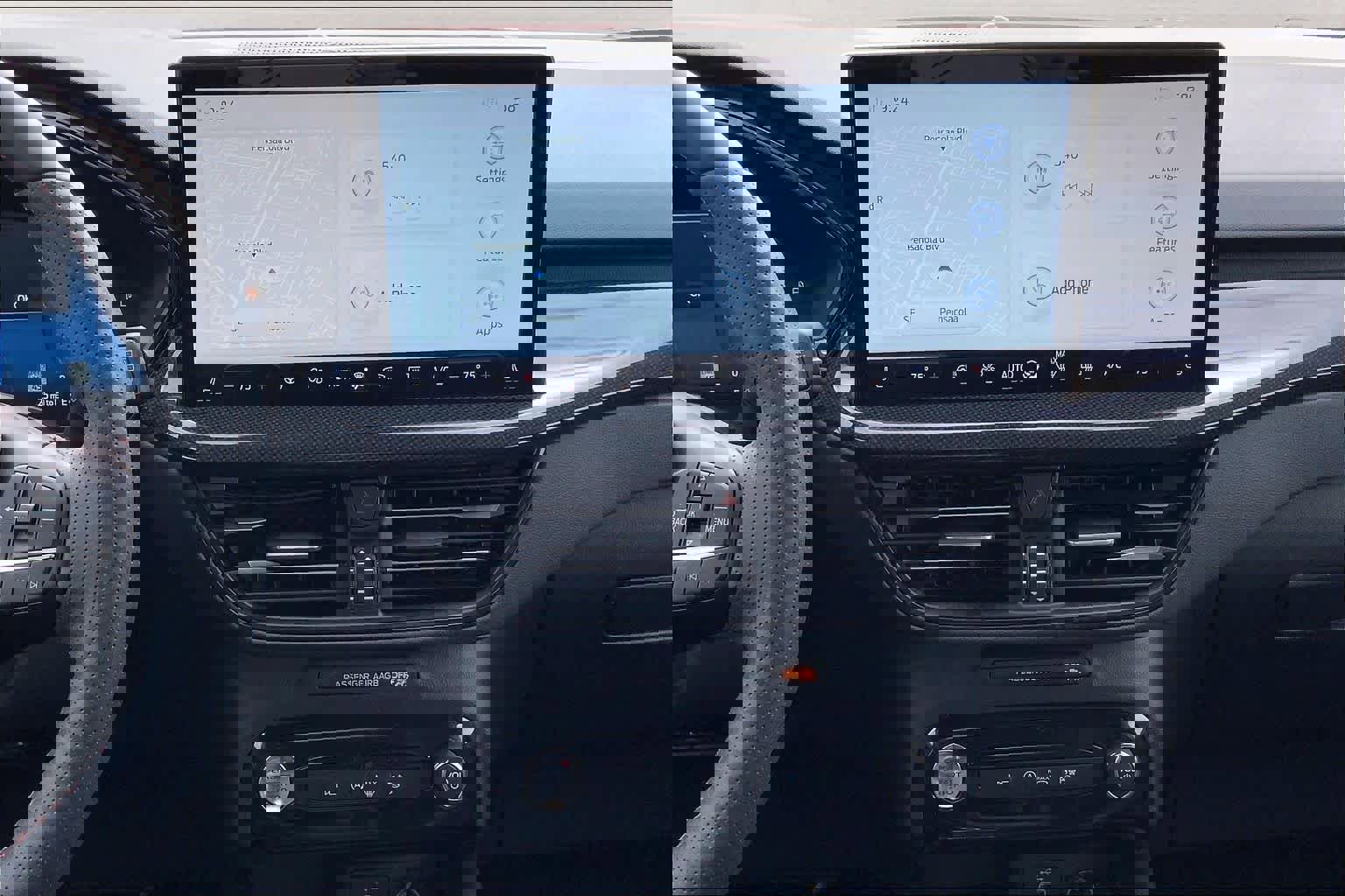 Certified 2025 Ford Escape ST-Line Select w/ Tech Pack #2 image 9