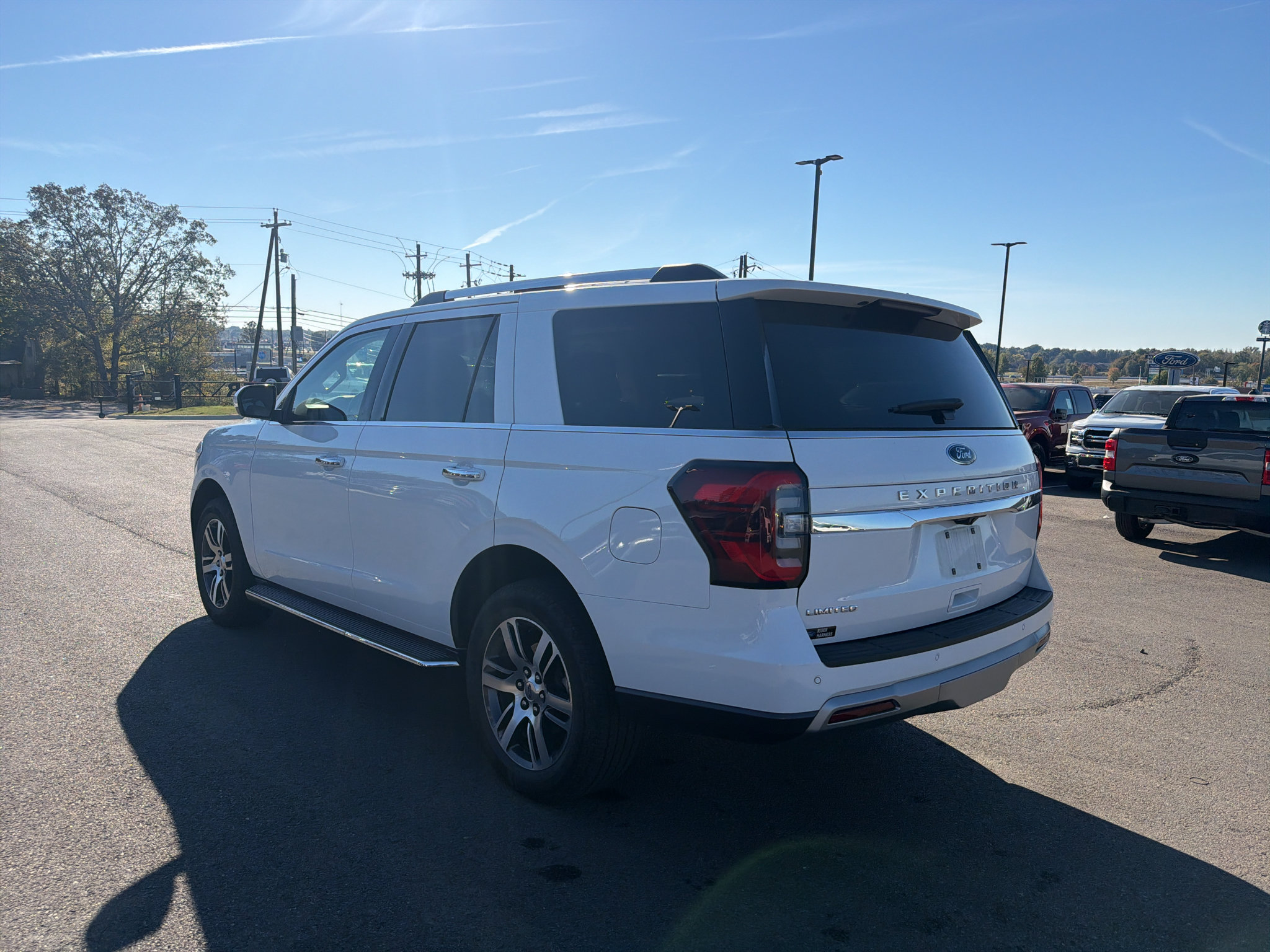 Certified 2023 Ford Expedition Limited AWD/4WD image 3