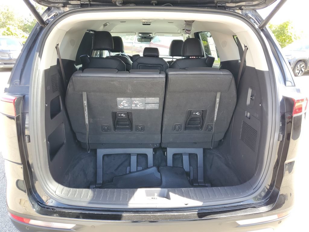 Used 2024 Kia Carnival EX FWD image 7