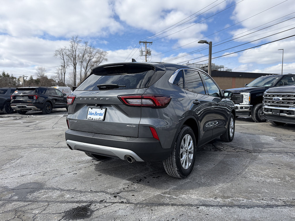 Certified 2023 Ford Escape Active AWD/4WD image 8