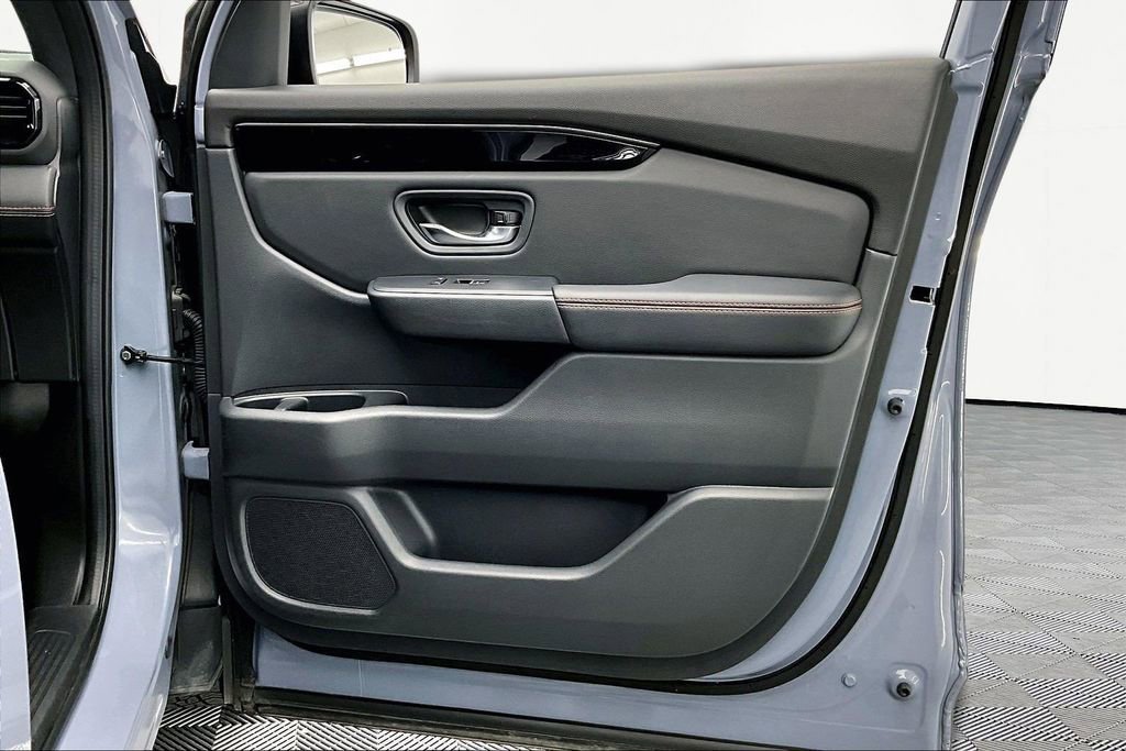 Used 2023 Honda Pilot TrailSport image 24