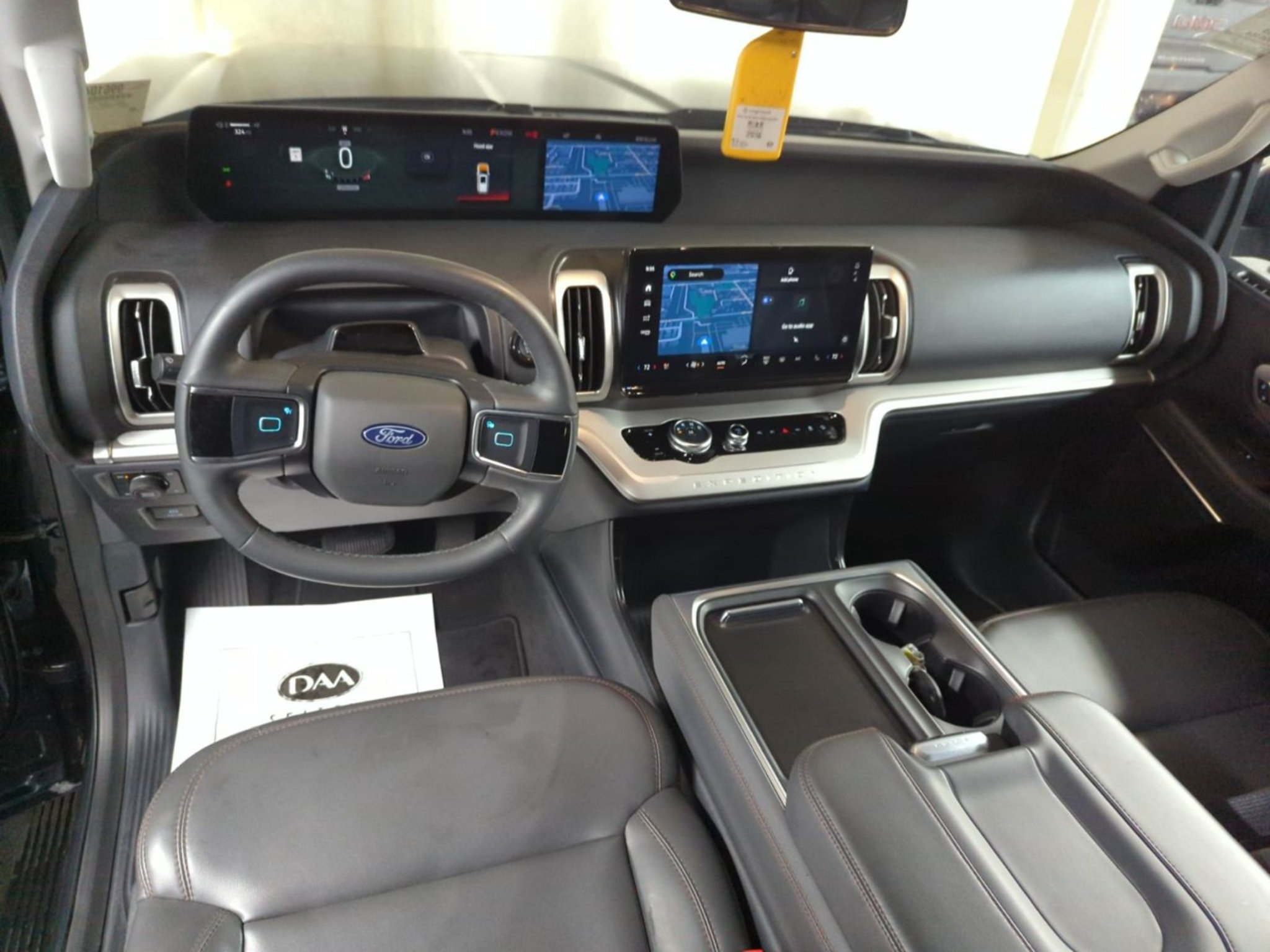 Certified 2025 Ford Expedition Active AWD/4WD image 8