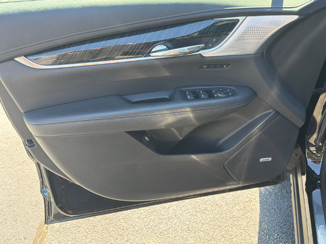 Used 2021 Cadillac XT6 Premium Luxury FWD image 12
