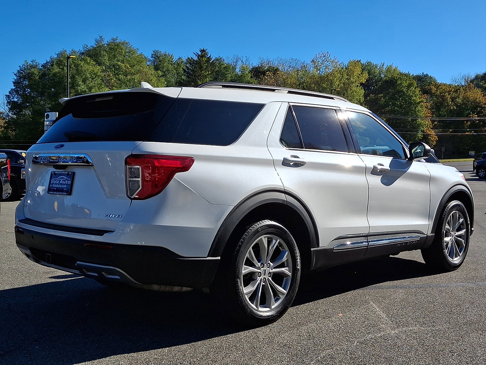 Certified 2023 Ford Explorer XLT w/ Equipment Group 202A image 8