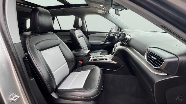 Certified 2023 Ford Explorer XLT w/ Equipment Group 202A image 23