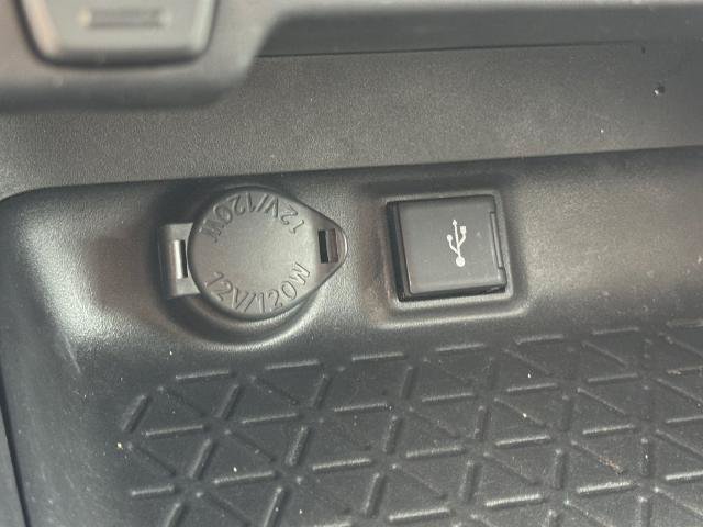 Used 2022 Toyota RAV4 XLE AWD/4WD image 22