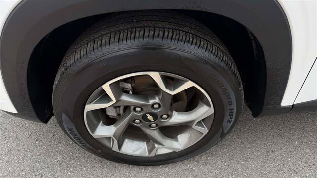 Used 2024 Chevrolet Trax LT w/ Driver Confidence Package FWD image 7