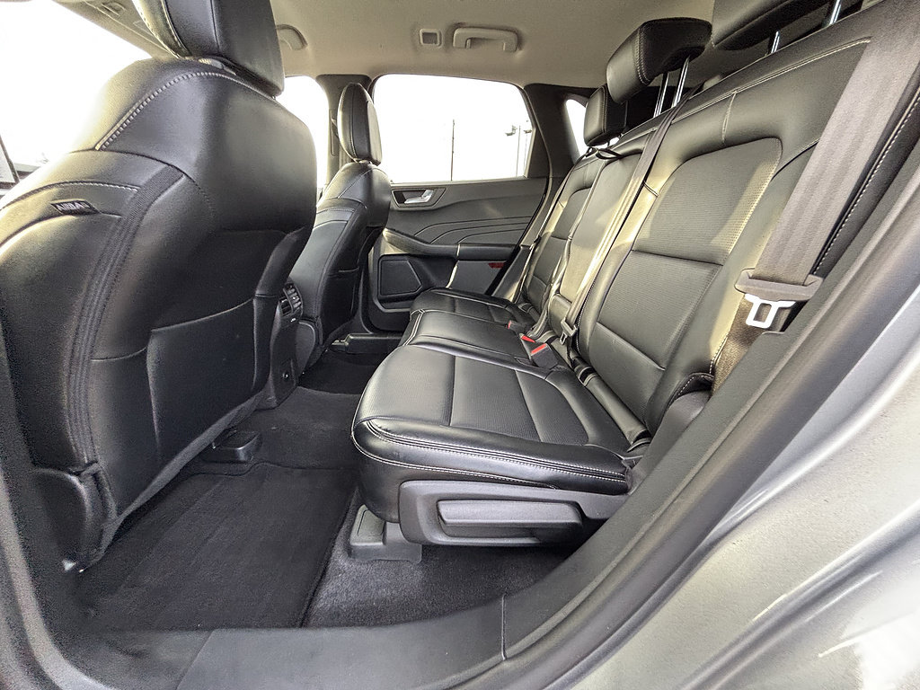 Certified 2024 Ford Escape Platinum AWD/4WD image 33