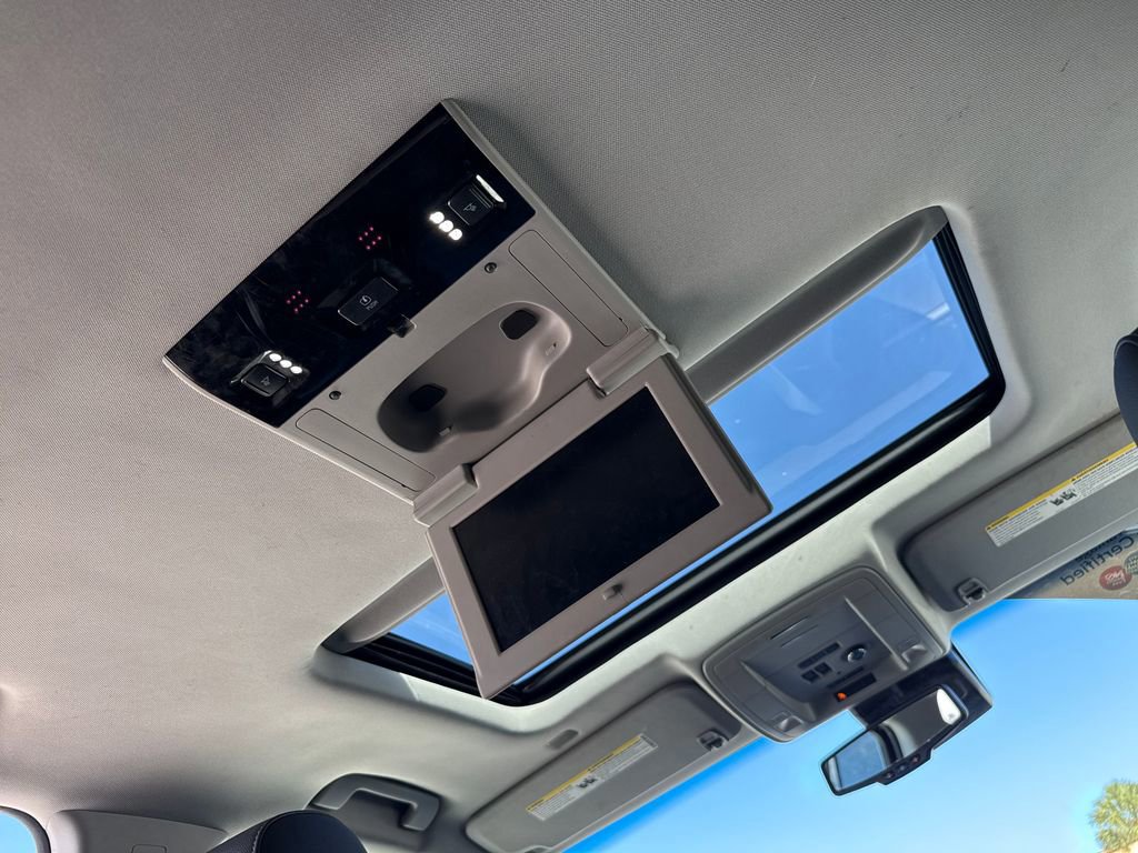 Used 2018 GMC Yukon SLT image 10