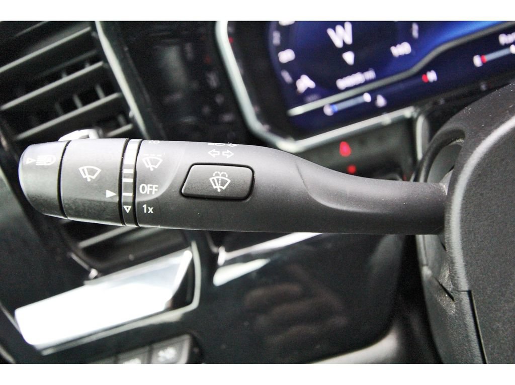 Used 2024 Chevrolet Silverado 3500 High Country w/ High Country Premium Package AWD/4WD image 16