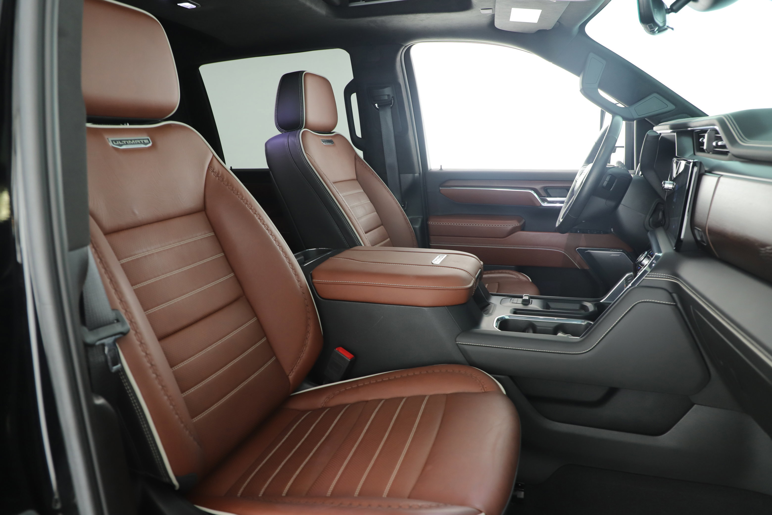 Used 2024 GMC Sierra 2500 Denali Ultimate w/ Max Trailering Package image 13