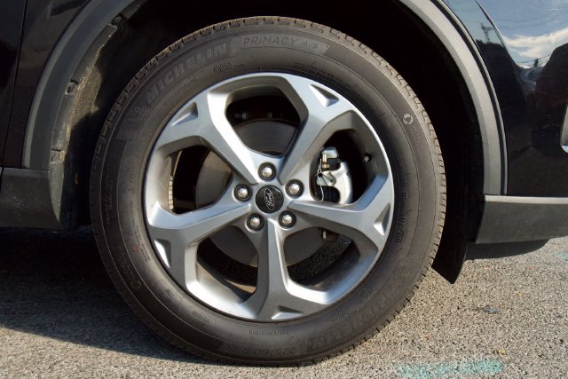Certified 2025 Ford Escape ST-Line Select AWD/4WD image 11