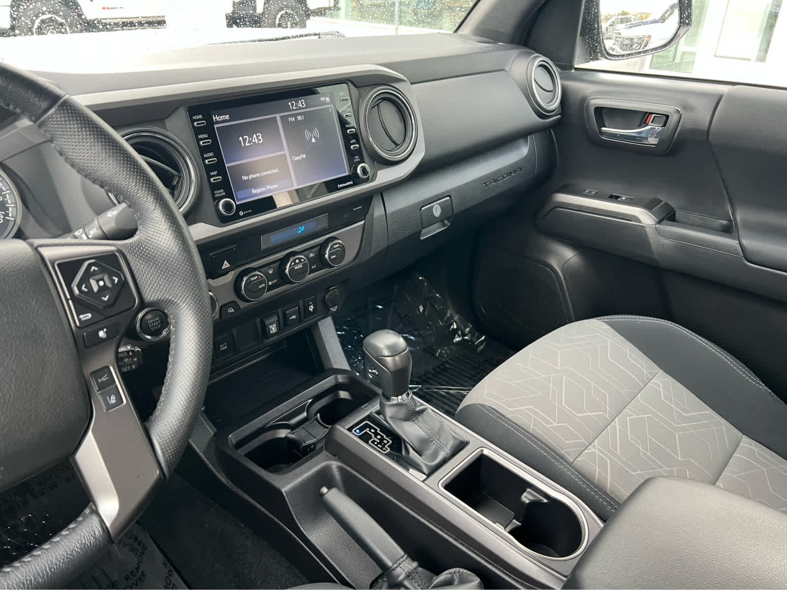 Used 2022 Toyota Tacoma TRD Off-Road AWD/4WD image 20