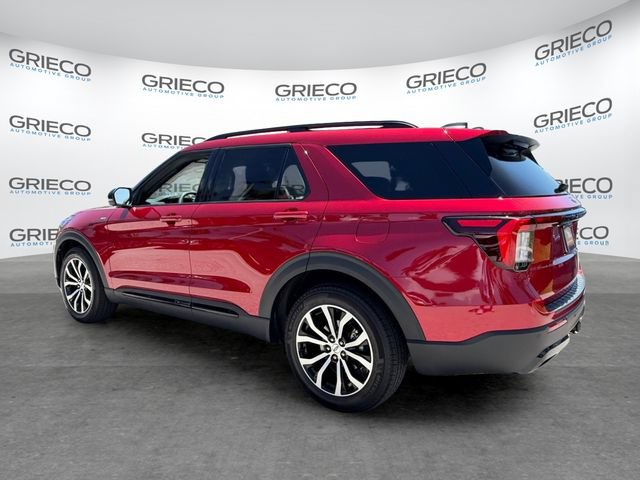 Certified 2026 Ford Explorer ST-Line w/ Premium Package RWD image 5