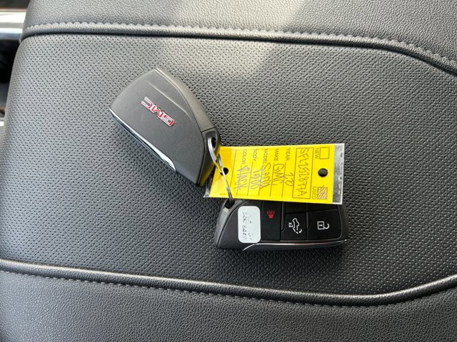 Used 2023 GMC Sierra 1500 SLT w/ SLT Premium Package image 32