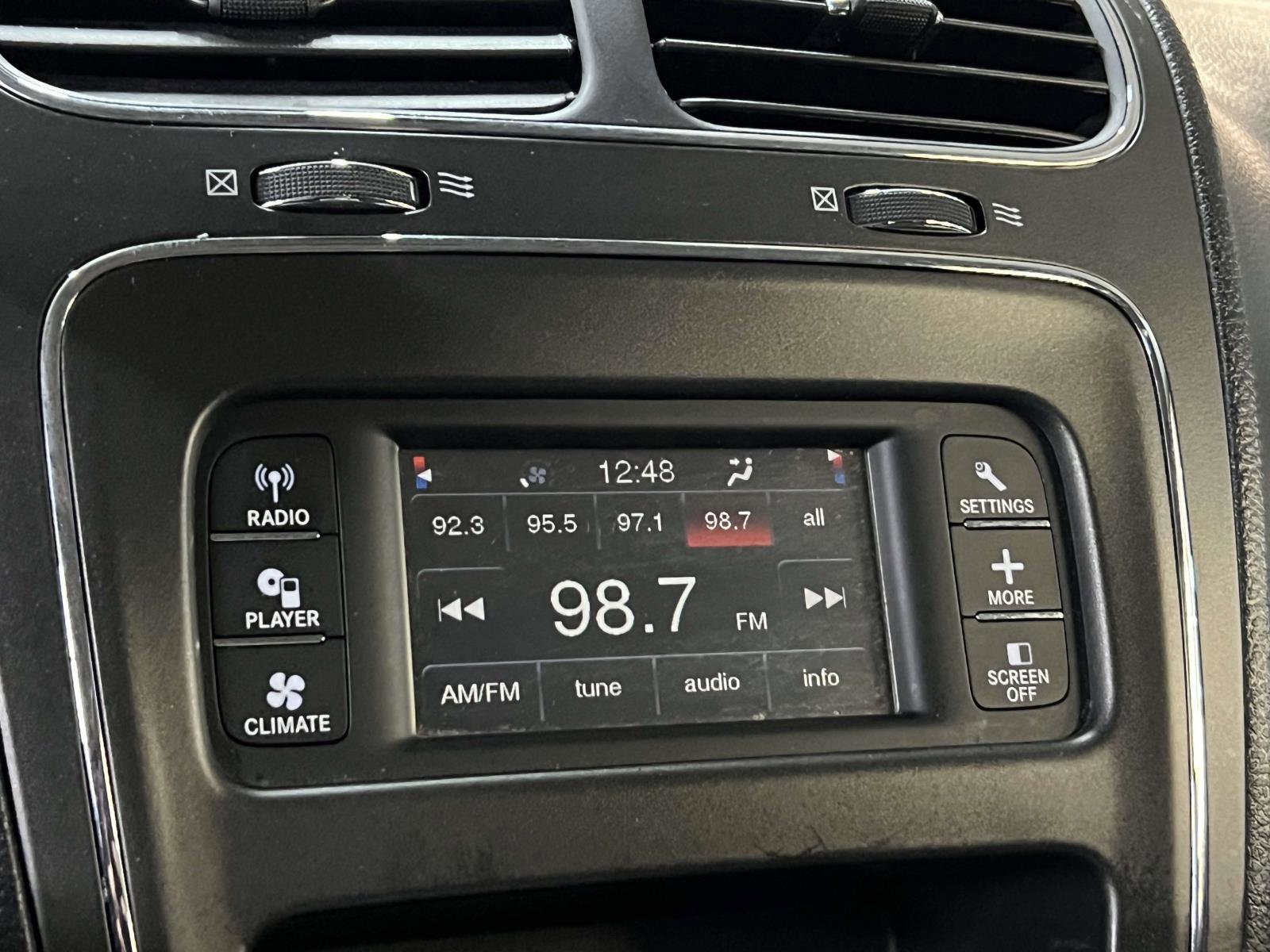 Used 2017 Dodge Journey SE image 26