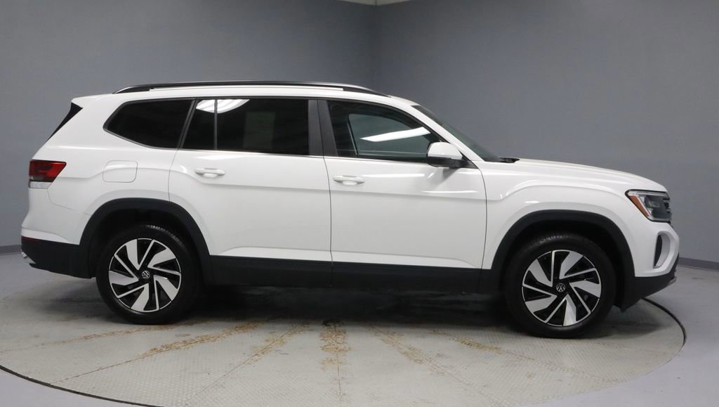 Used 2025 Volkswagen Atlas SE FWD image 6