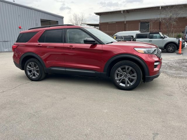 Certified 2022 Ford Explorer XLT w/ Equipment Group 202A image 2