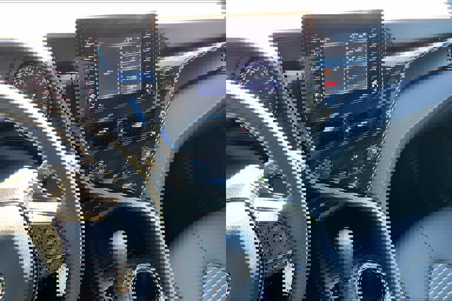 Used 2024 Toyota Camry SE image 6